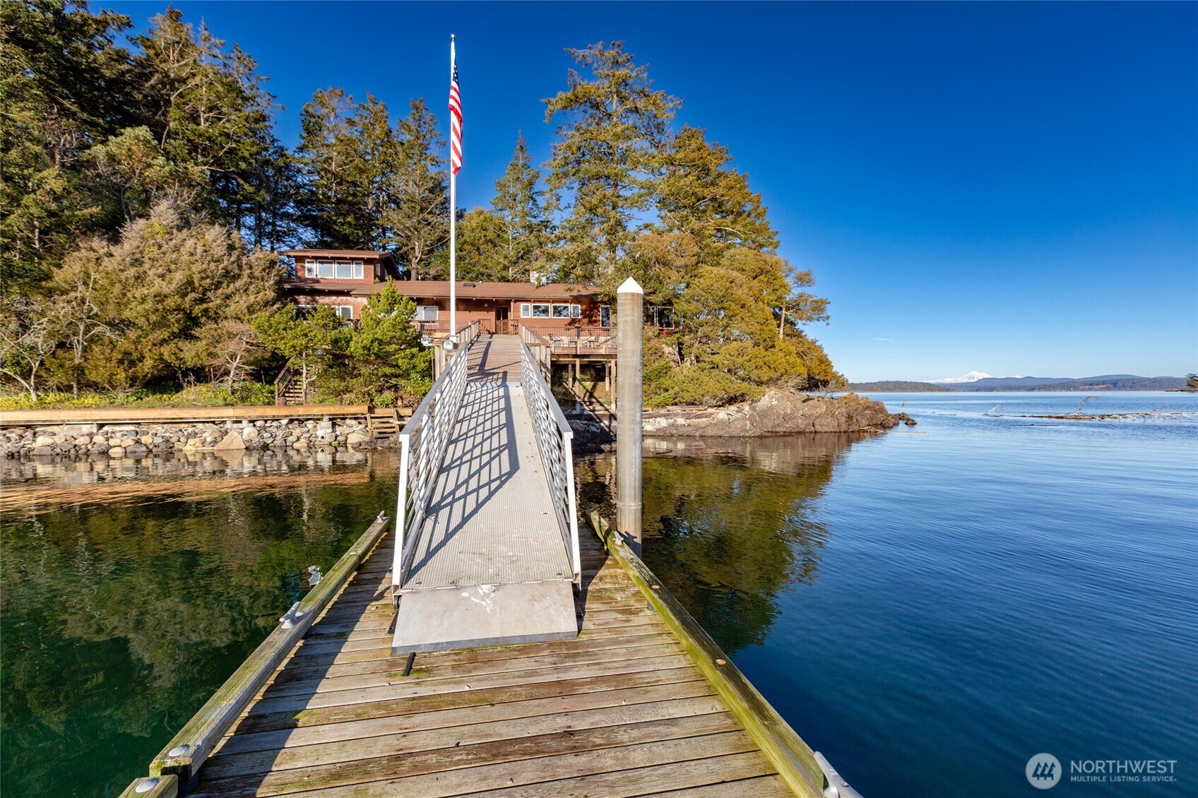 15 Brown Island Property Photo 38