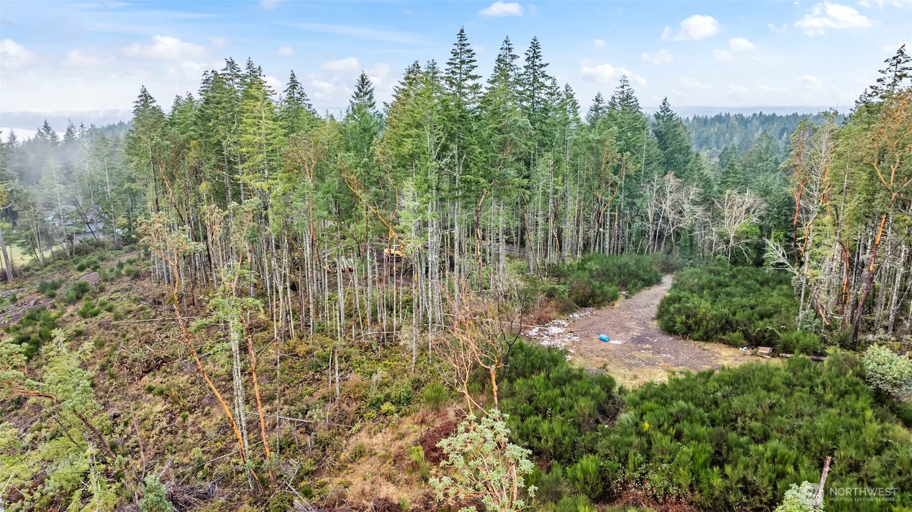 1809 208th Avenue Property Photo 9