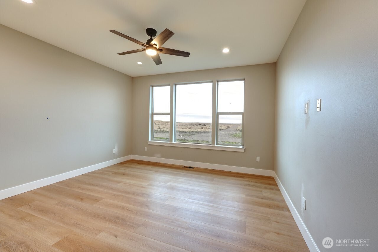 31905 G Street Property Photo 17