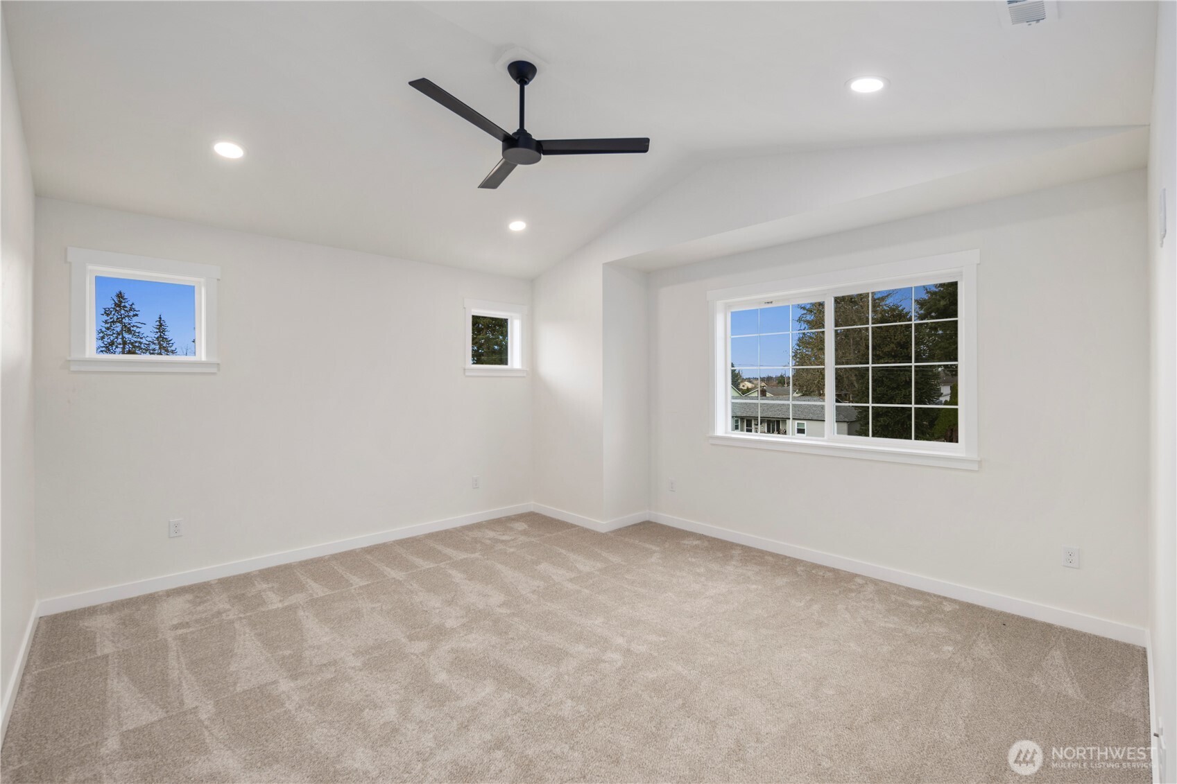 942 Union Avenue Property Photo 15