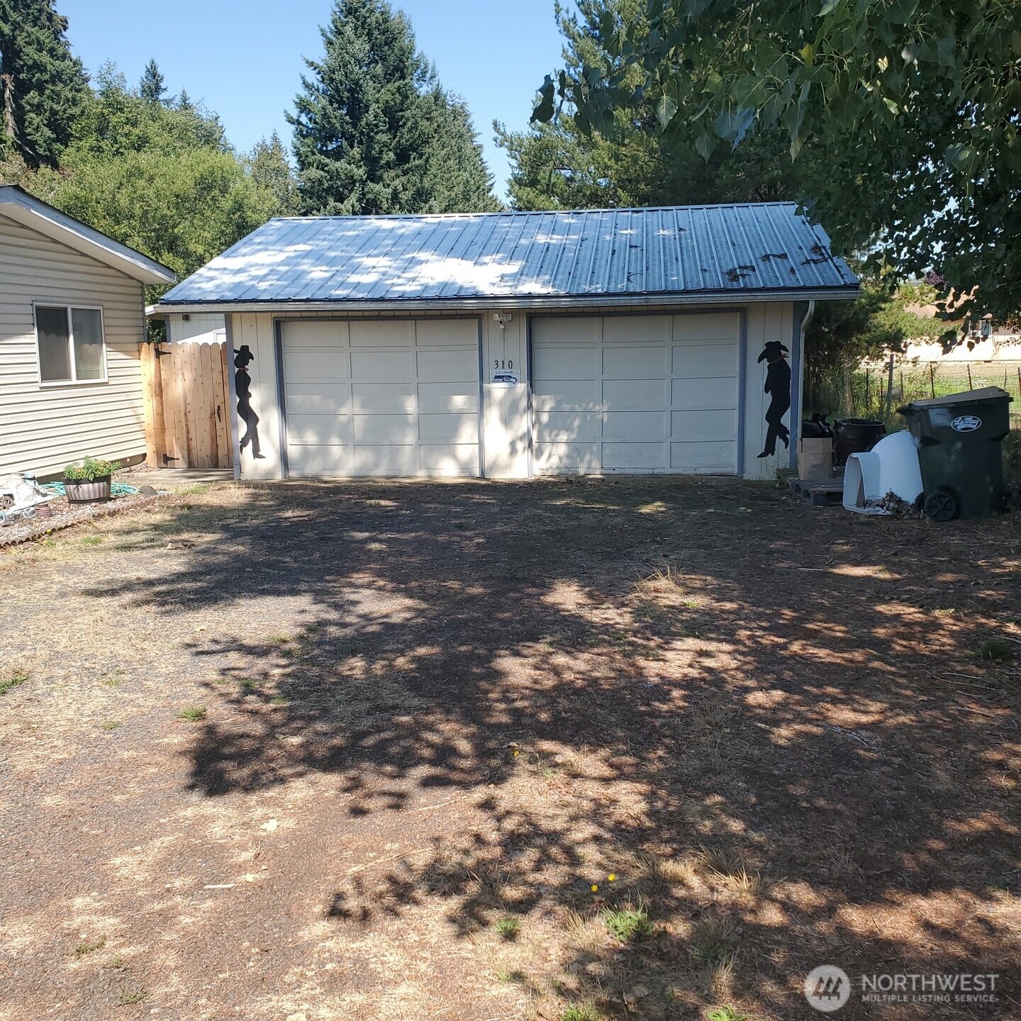 310 W 6th Avenue Property Photo 3