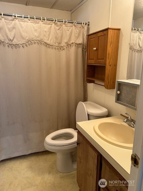 310 W 6th Avenue Property Photo 18
