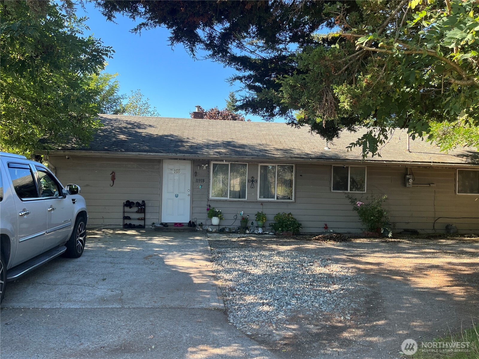 11918 4th Avenue Property Photo