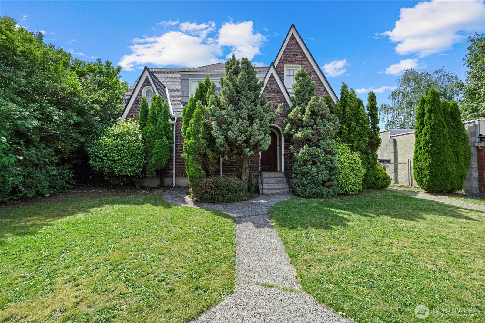 3734 S M Street Property Photo 1