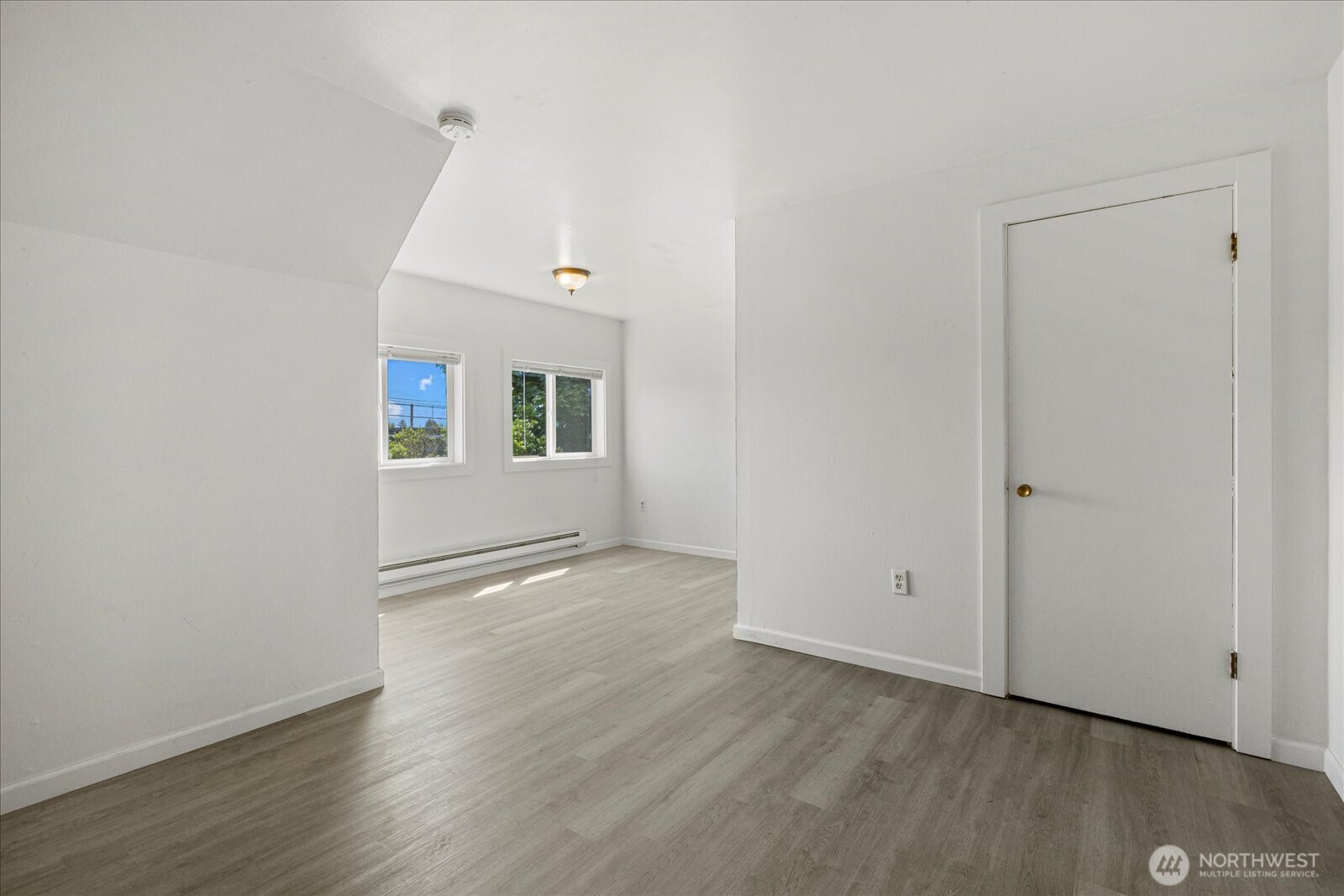 3734 S M Street Property Photo 3