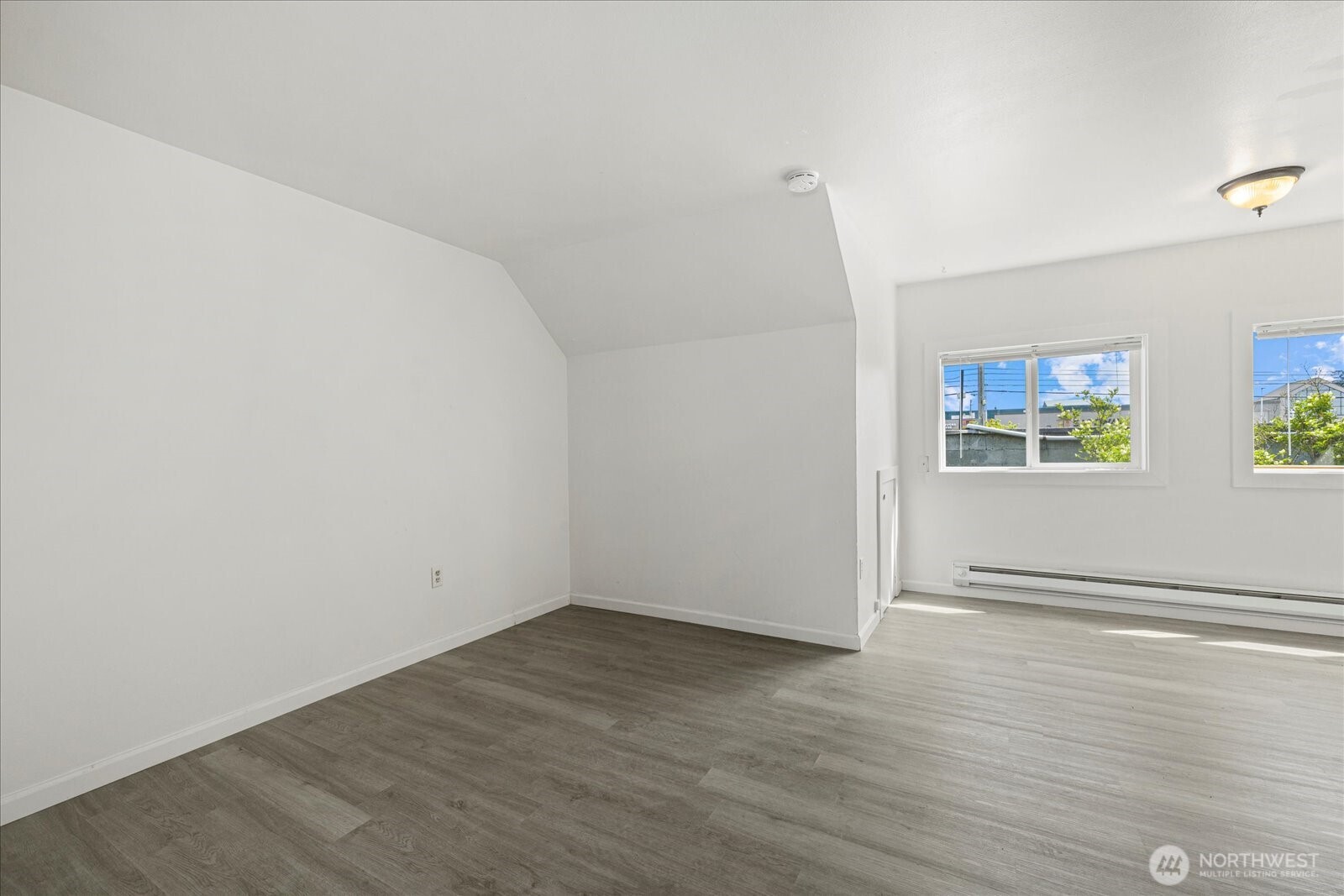 3734 S M Street Property Photo 10