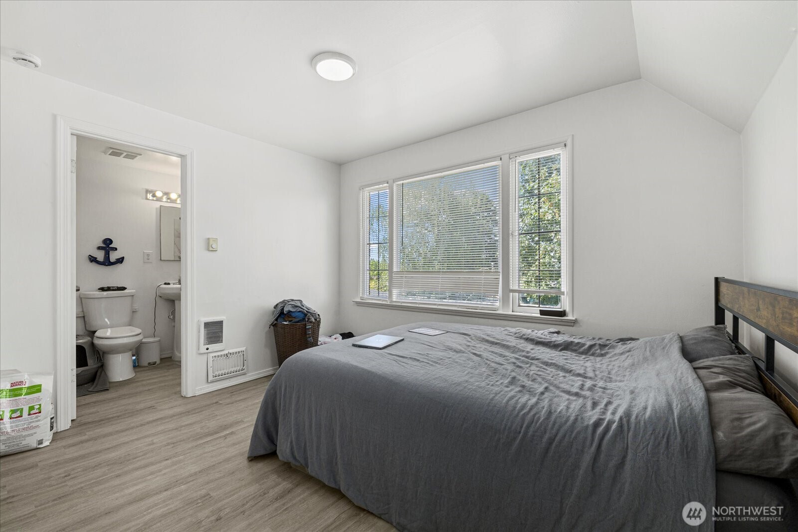 3734 S M Street Property Photo 15