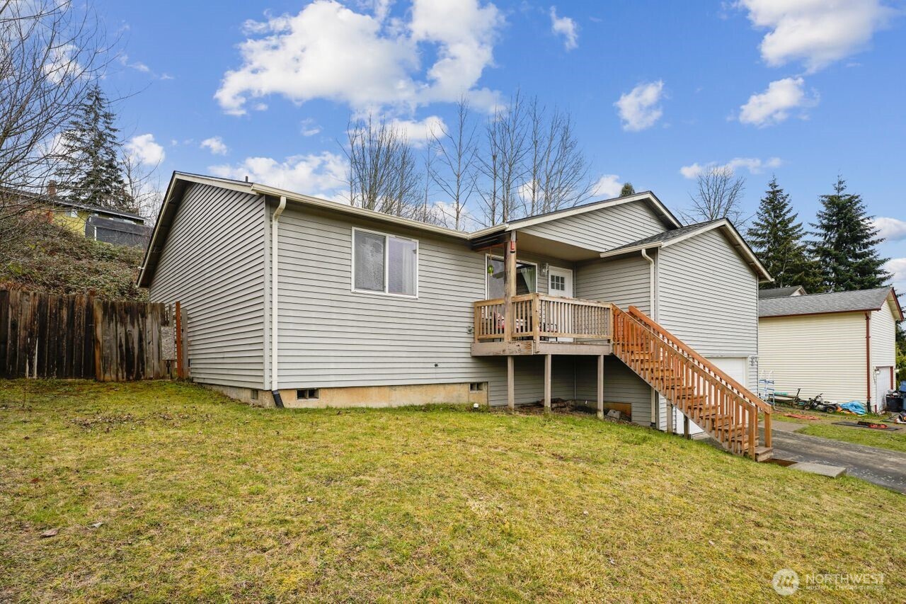1612 Bowmont Ave. Property Photo 2
