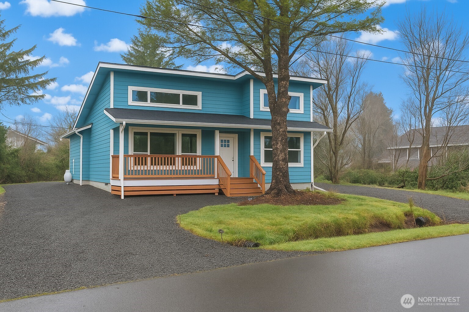 228 Queets Street Property Photo 1