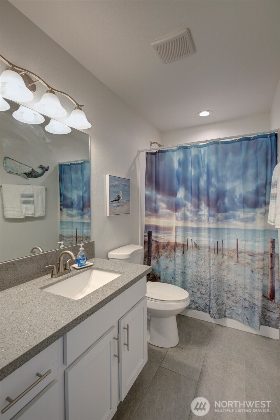 228 Queets Street Property Photo 12