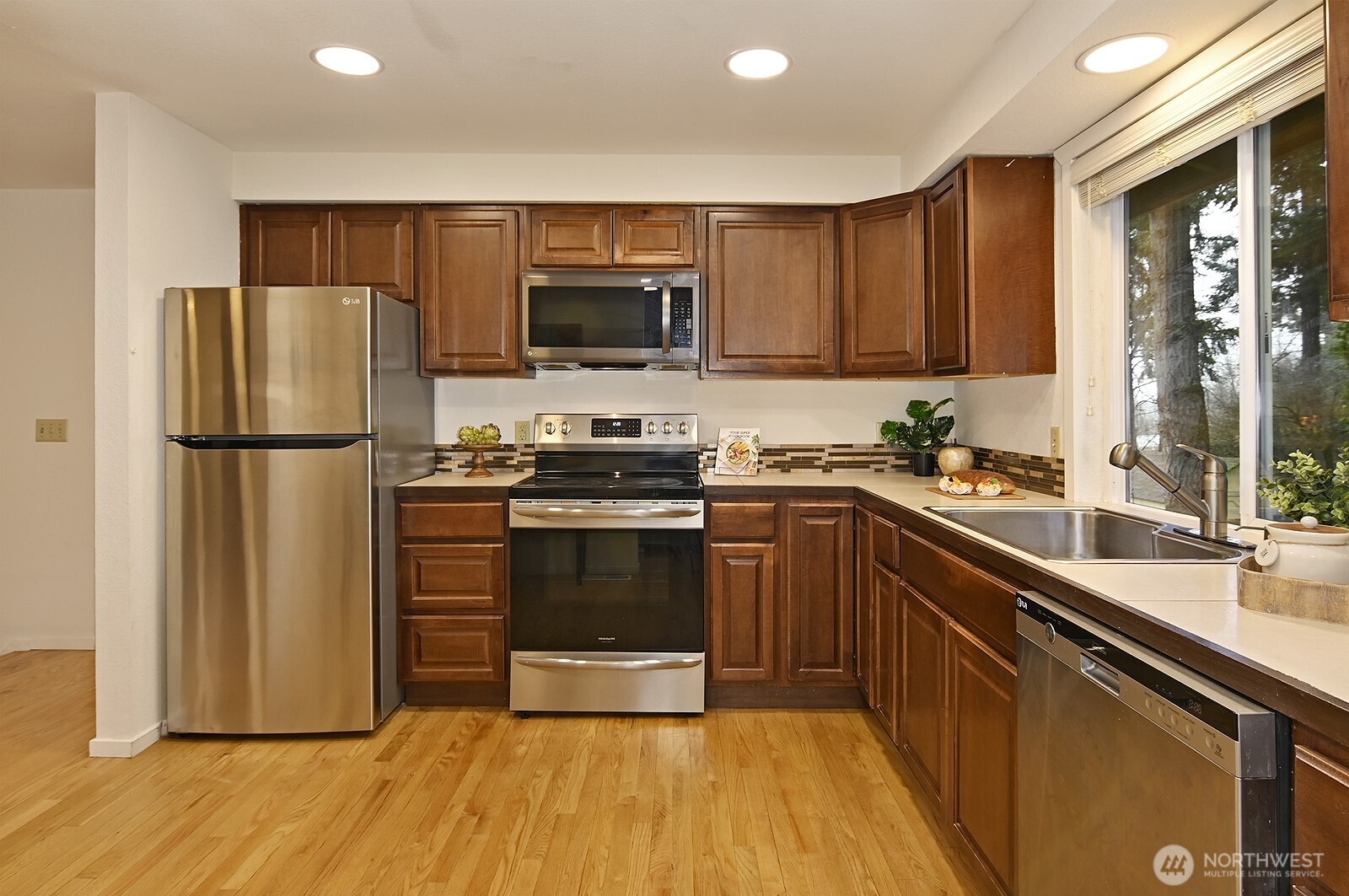 16162 139th Place Property Photo 8
