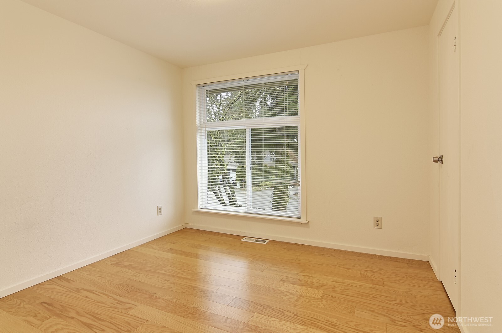 16162 139th Place Property Photo 13