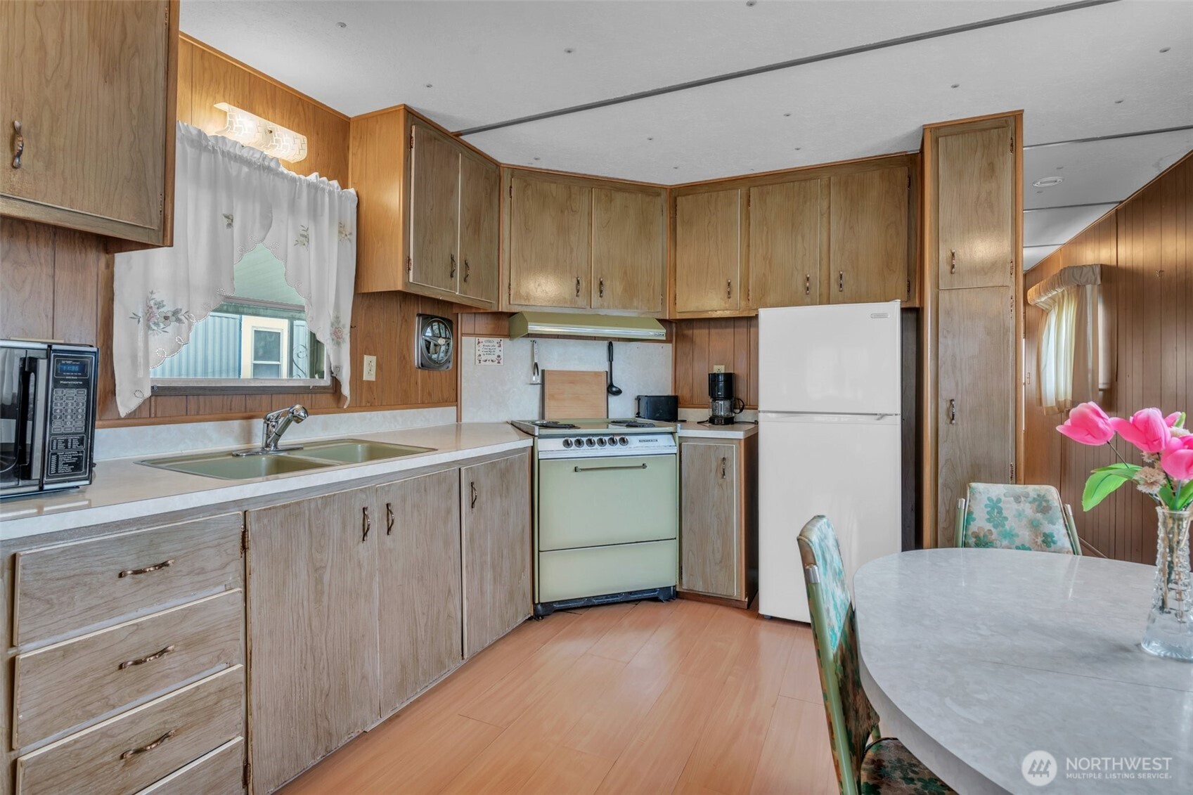 8080 Harborview Road F54 Property Photo 11