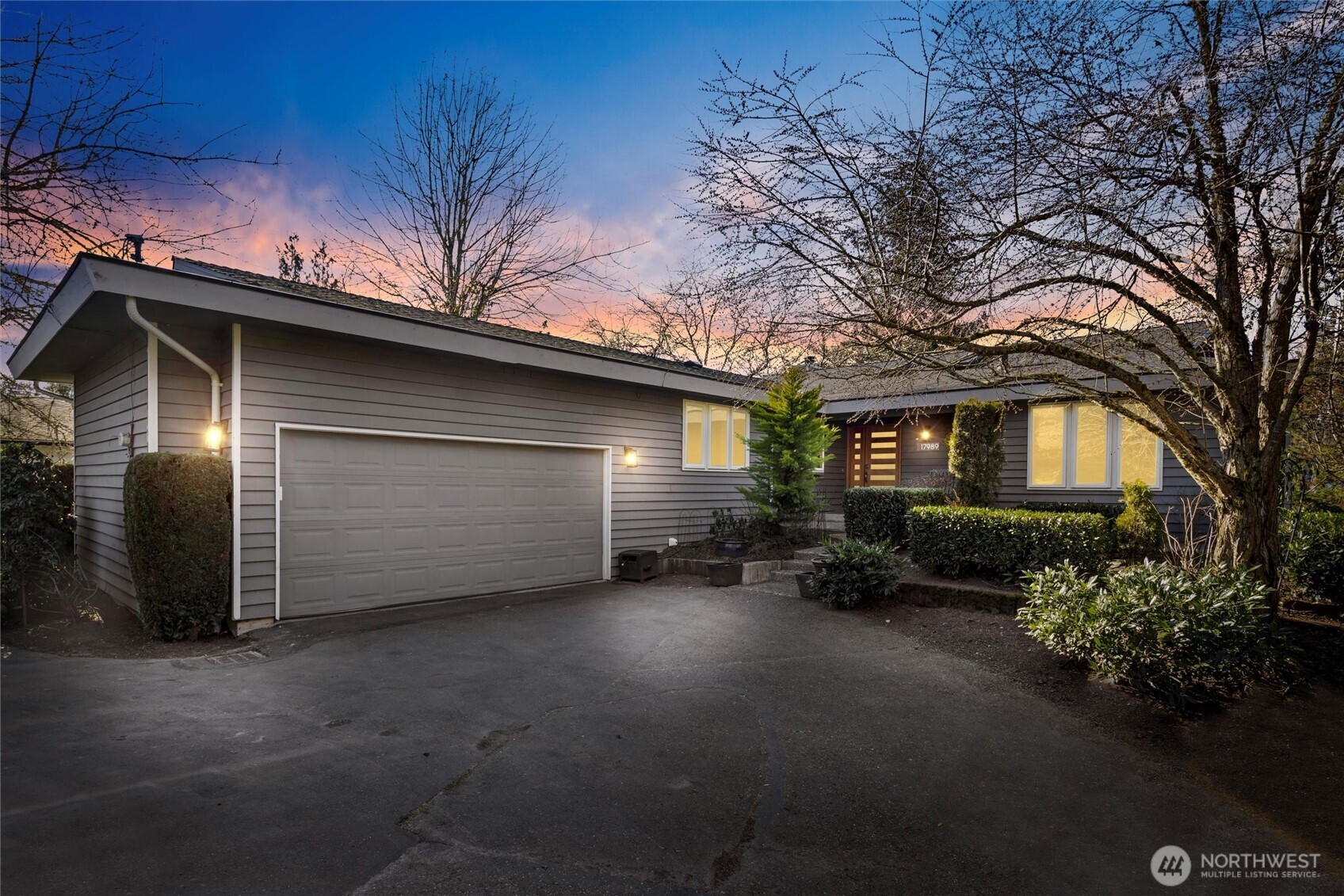 17989 Riviera Place Property Photo