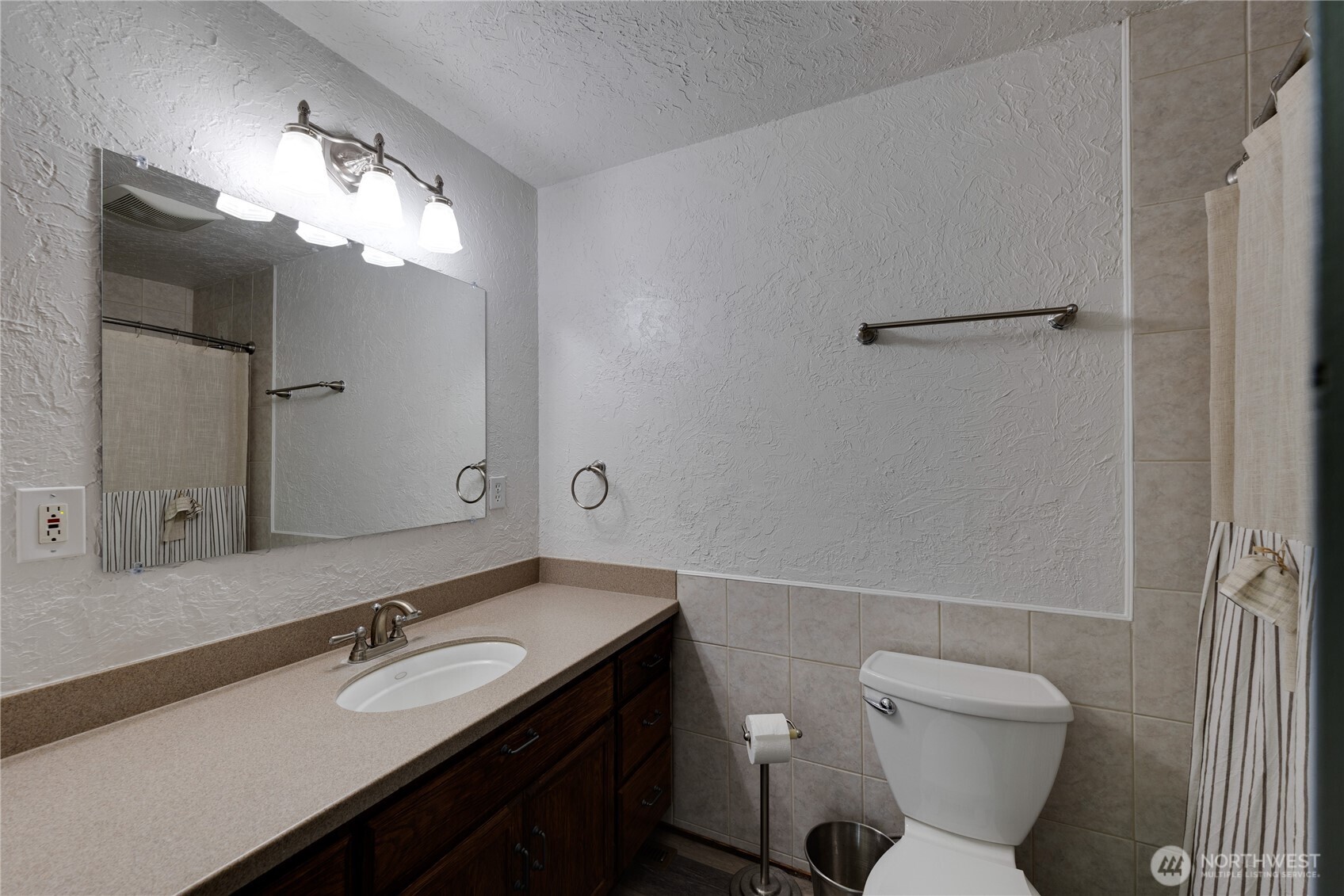 1366 Orchard Loop Property Photo 18