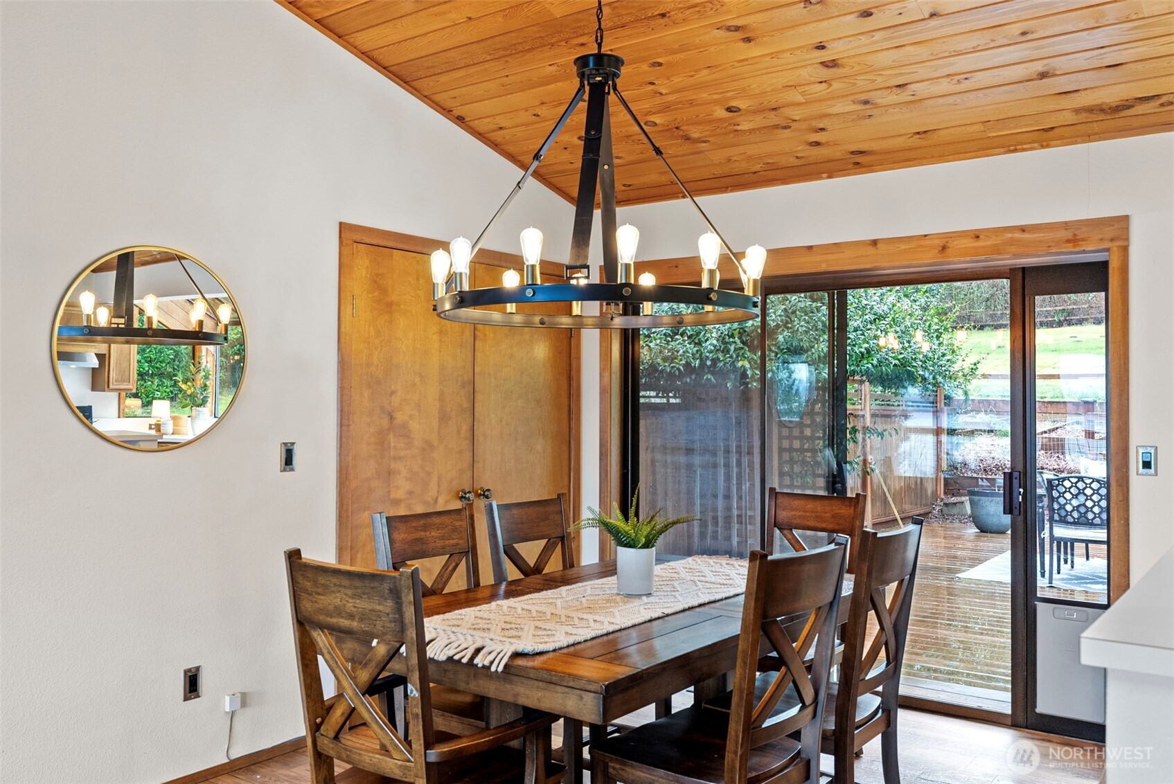 10222 Kopachuck Drive Property Photo 10