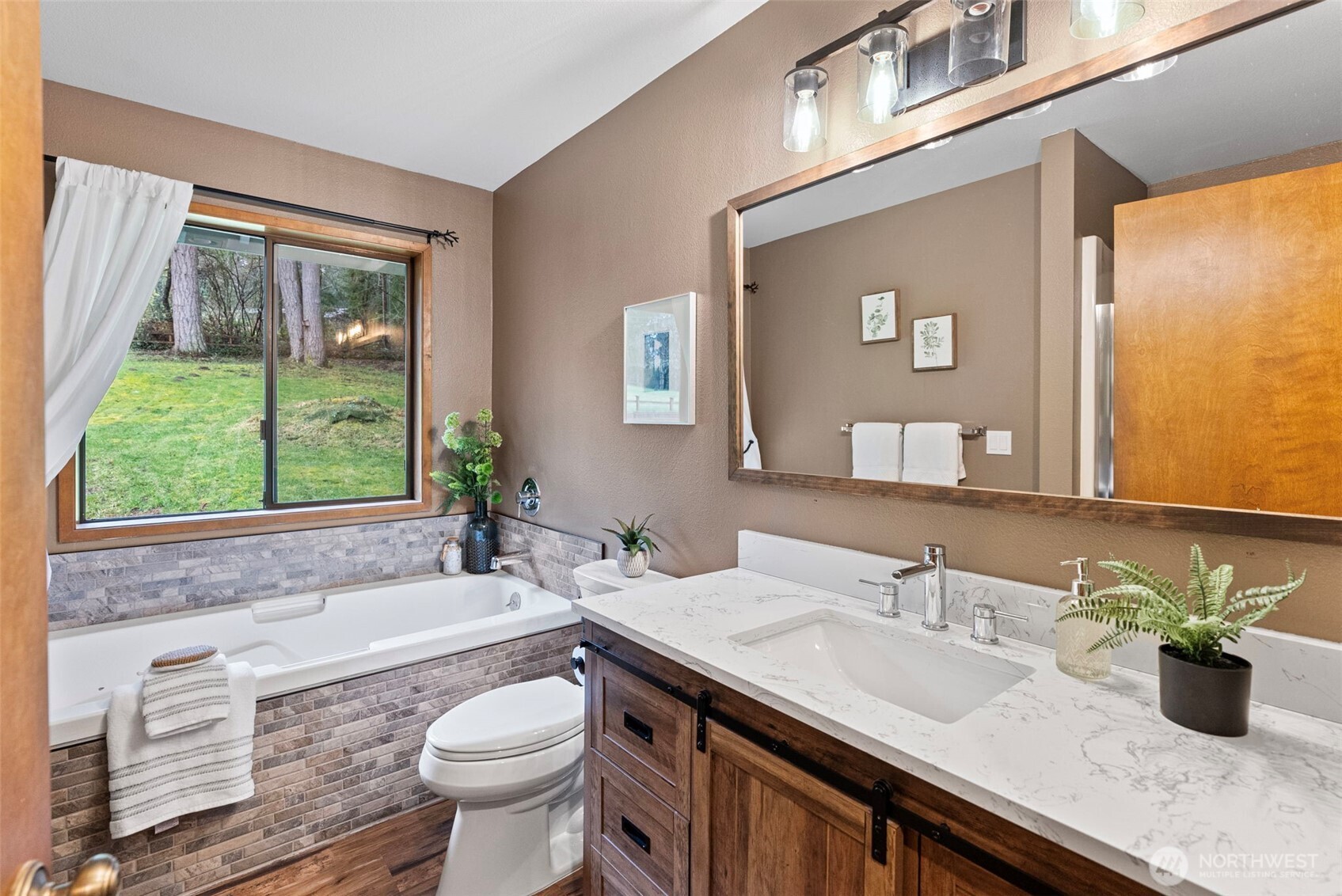 10222 Kopachuck Drive Property Photo 25