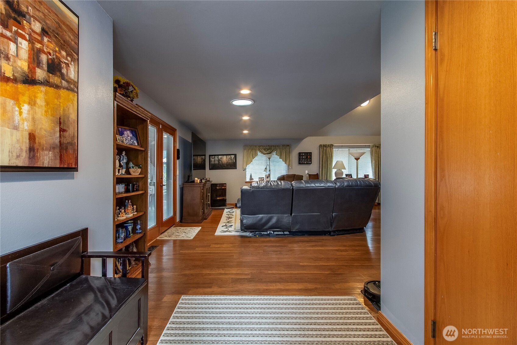 102 Crescent Beach Drive Property Photo 11