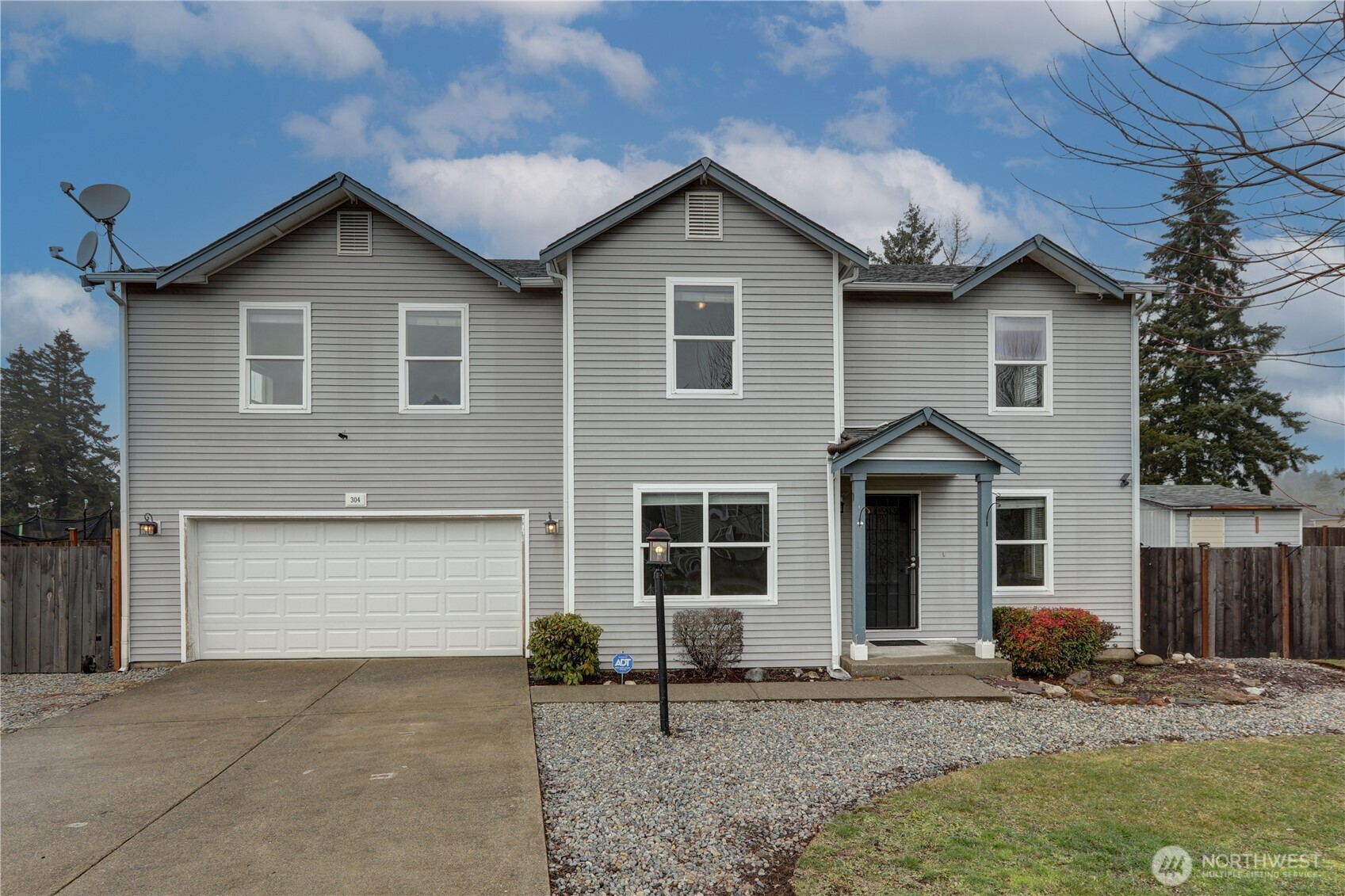304 Easy Street Property Photo