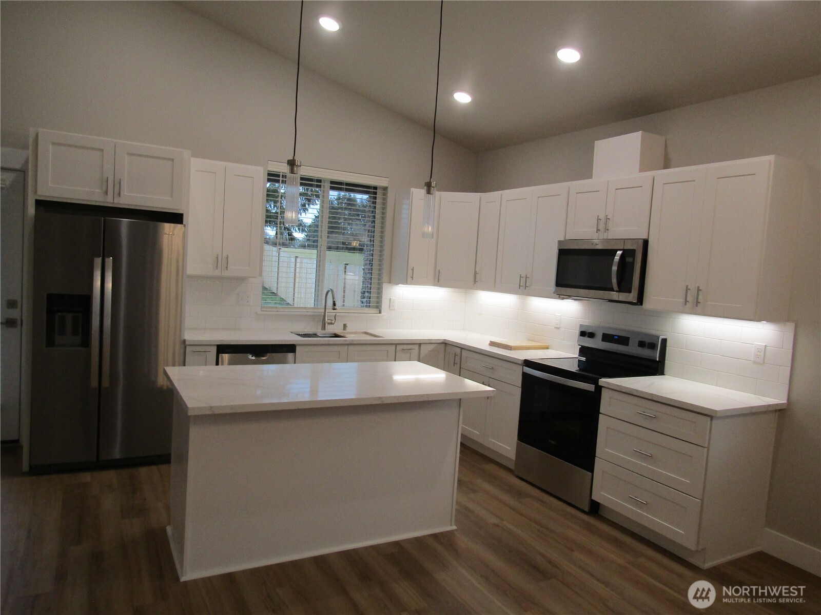 2114 Hawks View Lane Property Photo 8