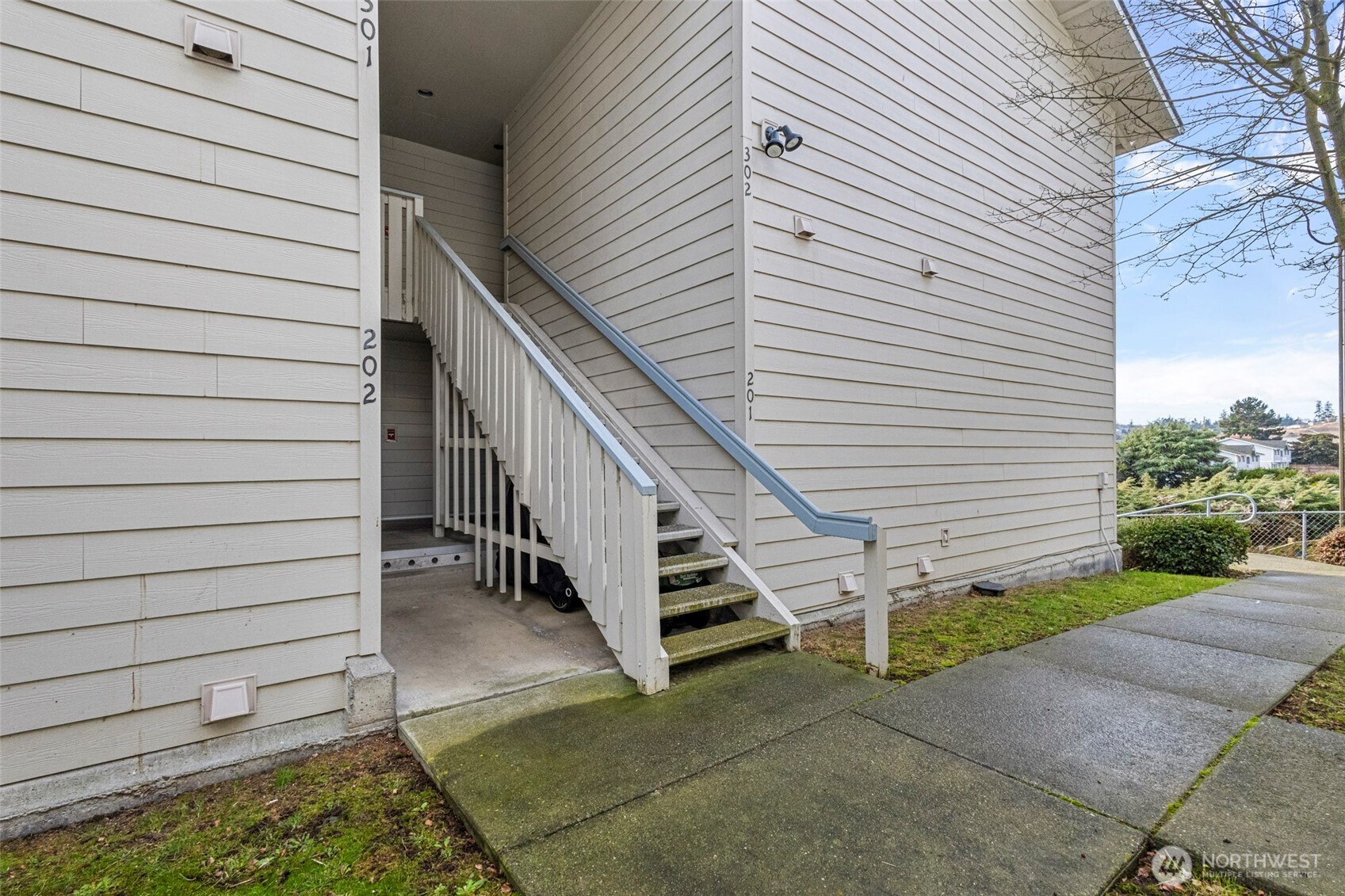 320 Se Barrington Drive A302 Property Photo 3