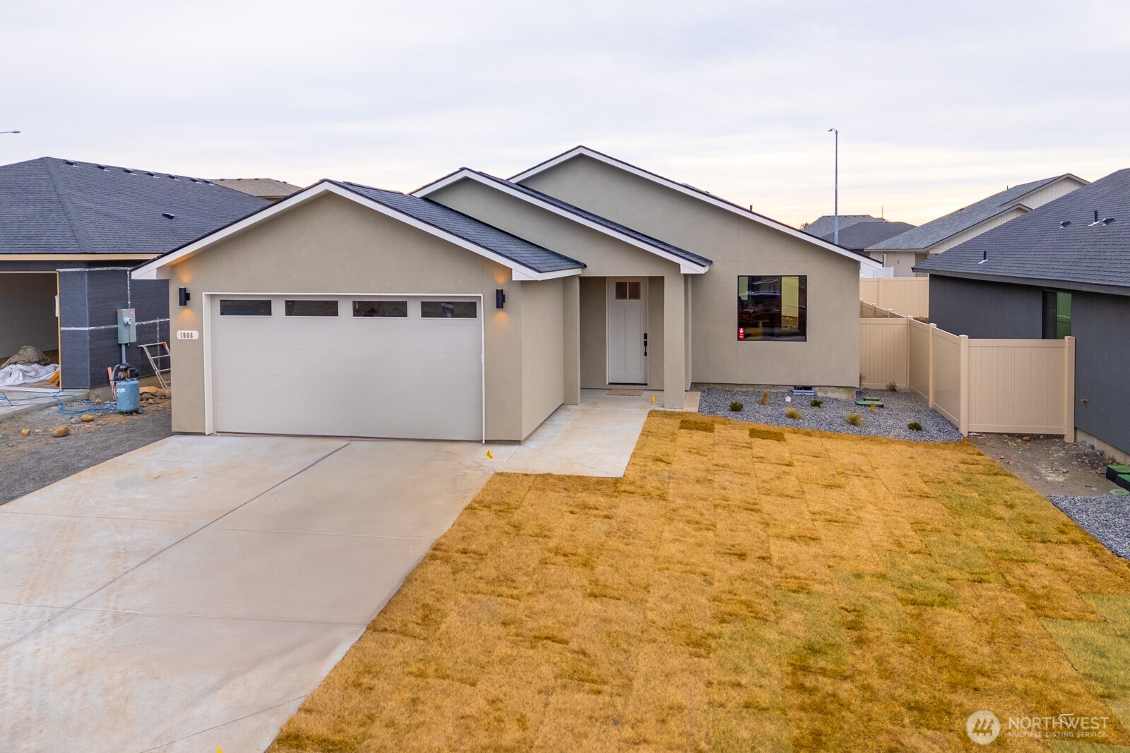 1127 9th Avenue Property Photo 1