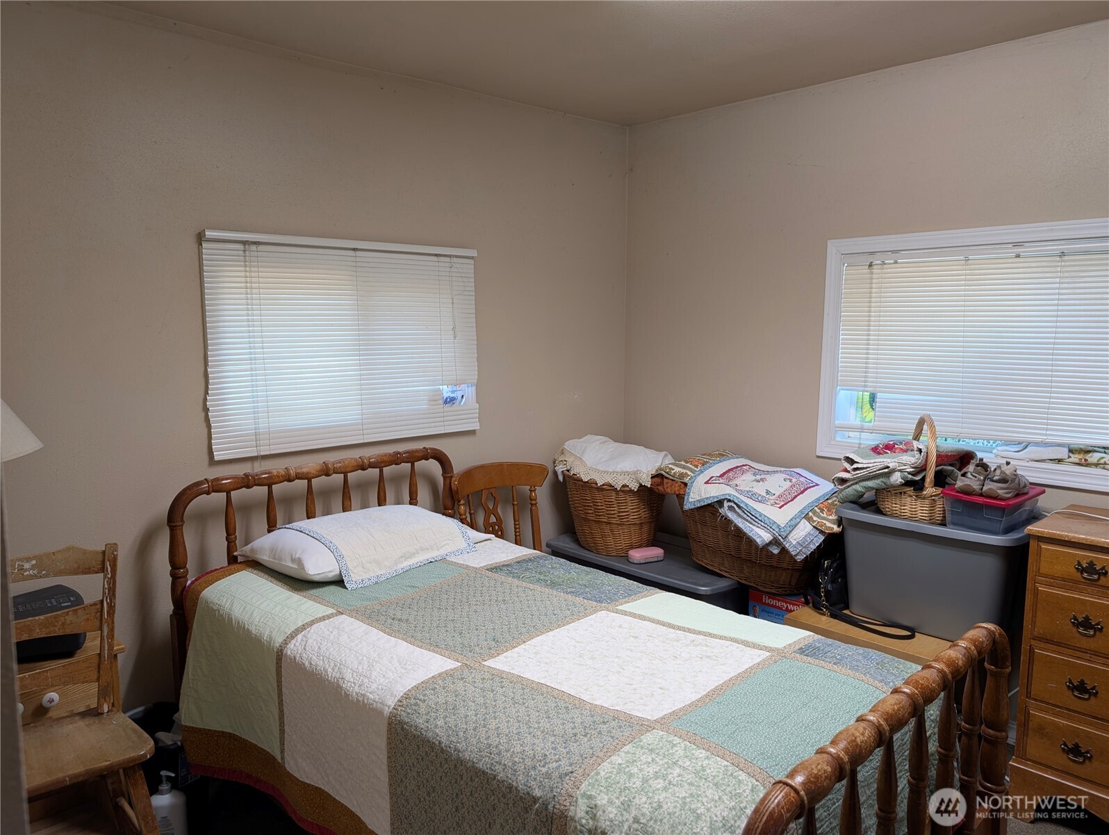 8208 8216 Canyon Road Property Photo 14