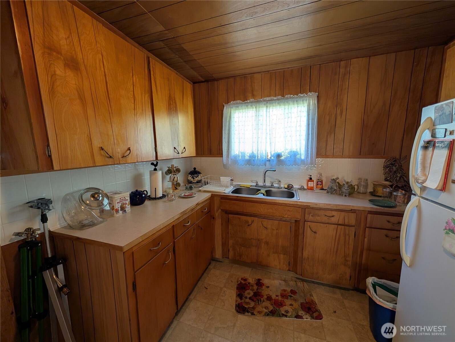 8208 8216 Canyon Road Property Photo 32