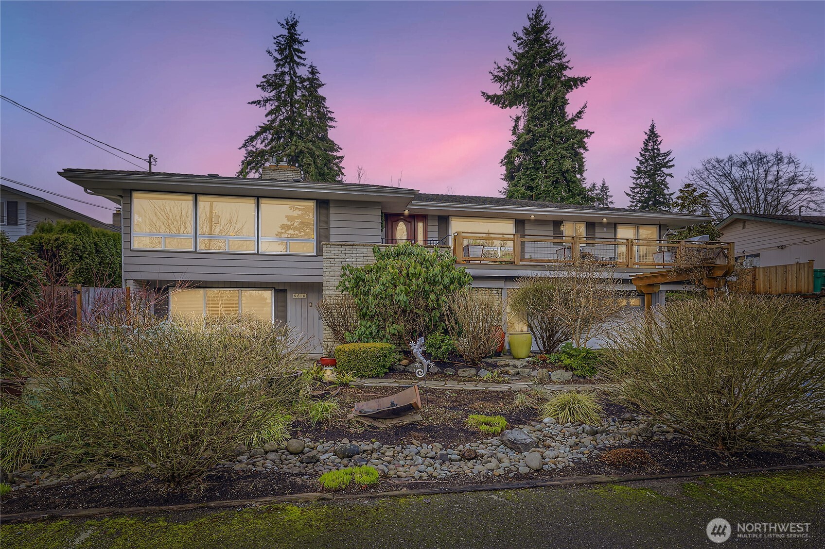 8618 Cascadia Avenue Property Photo