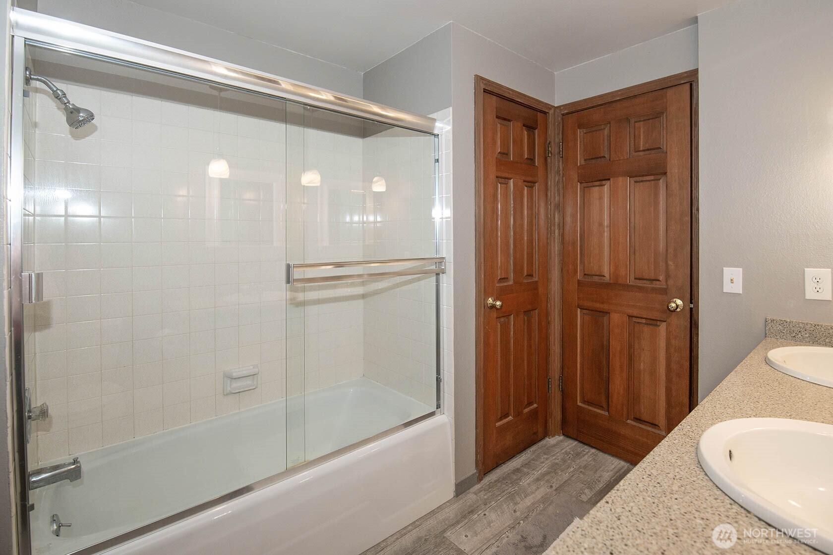 12506 Maplewood Avenue Property Photo 23