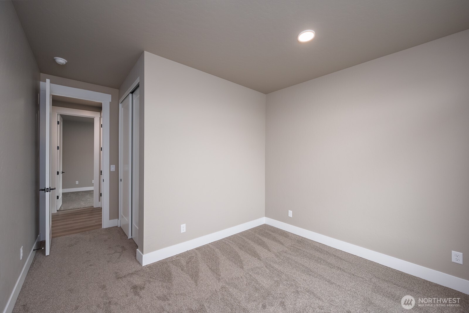 1117 9th Avenue Property Photo 14