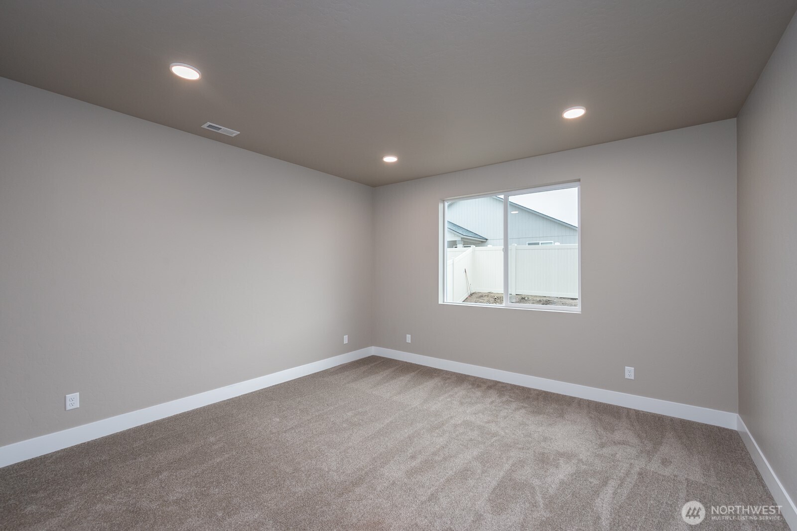 1117 9th Avenue Property Photo 23