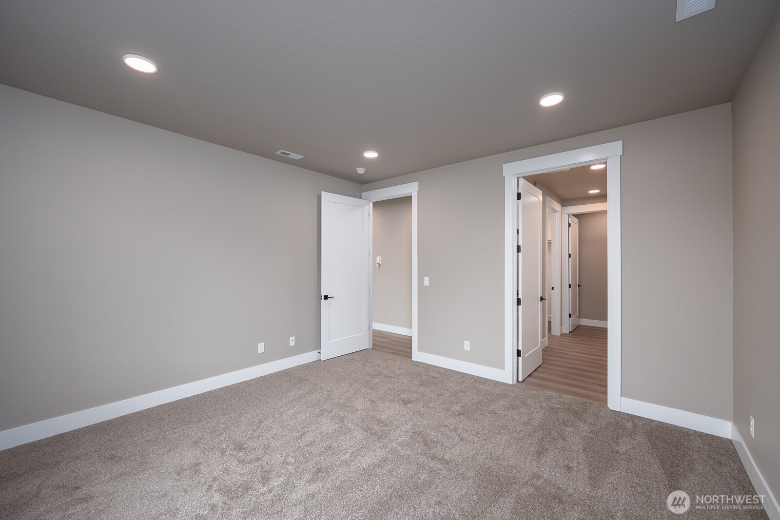 1117 9th Avenue Property Photo 25