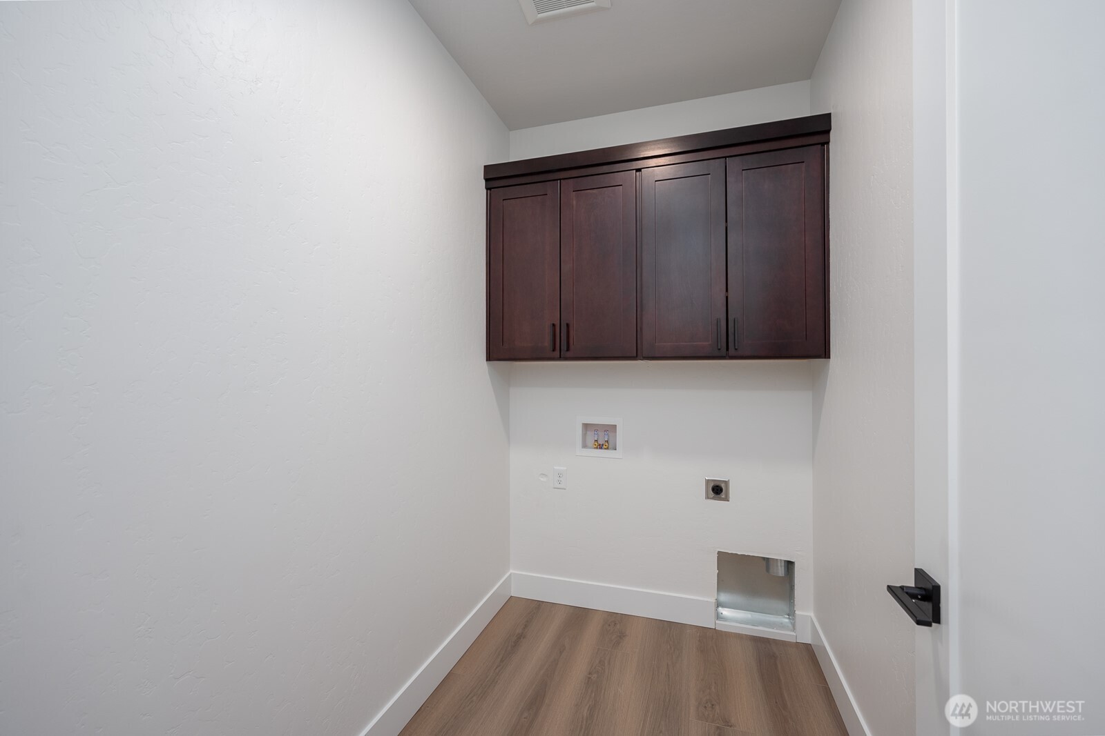 929 9th Avenue Property Photo 22