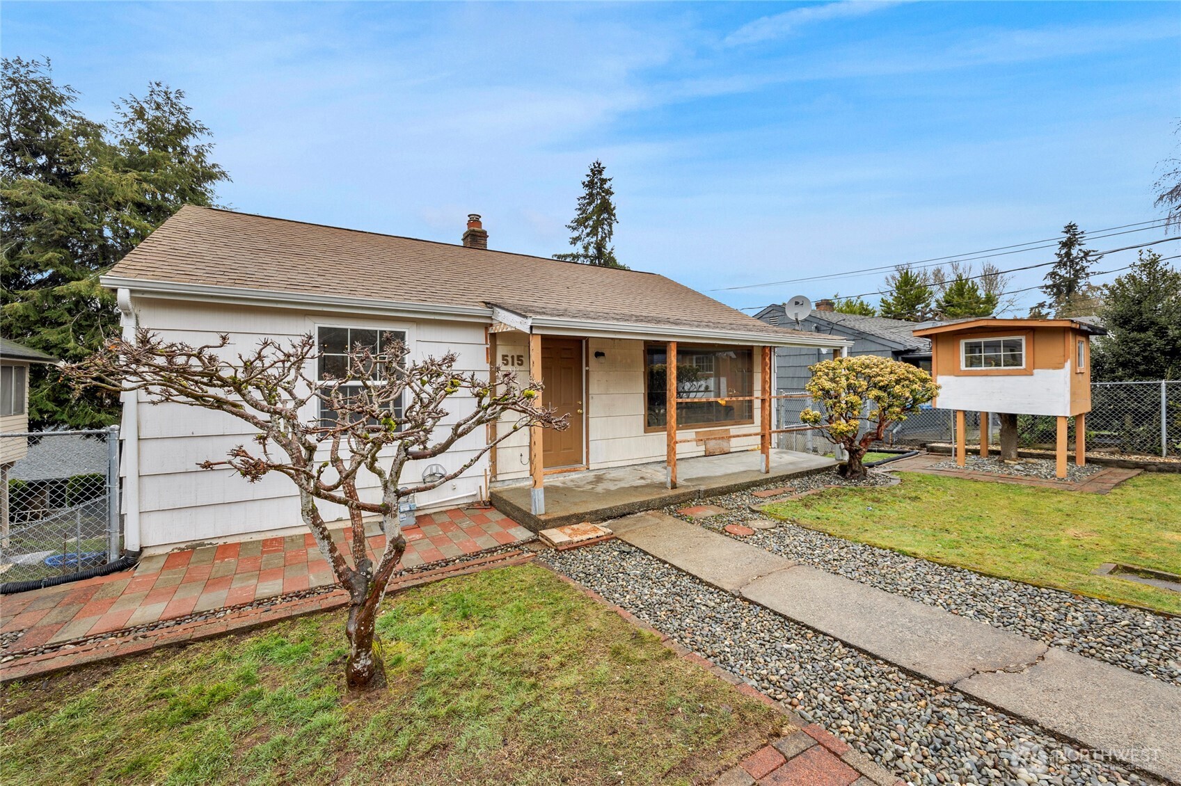 515 Clark Avenue Property Photo