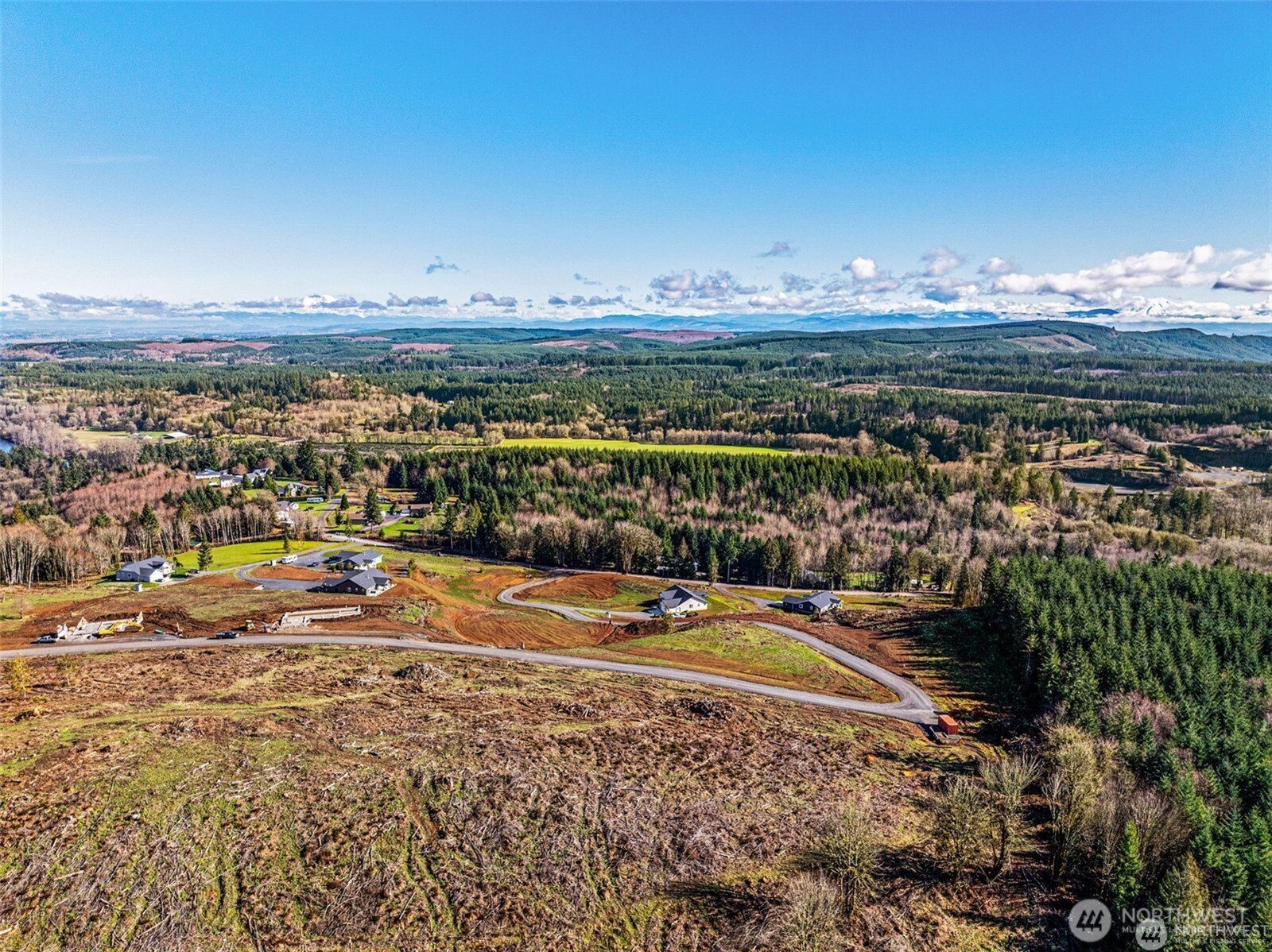 211 Dax Spur Property Photo 4