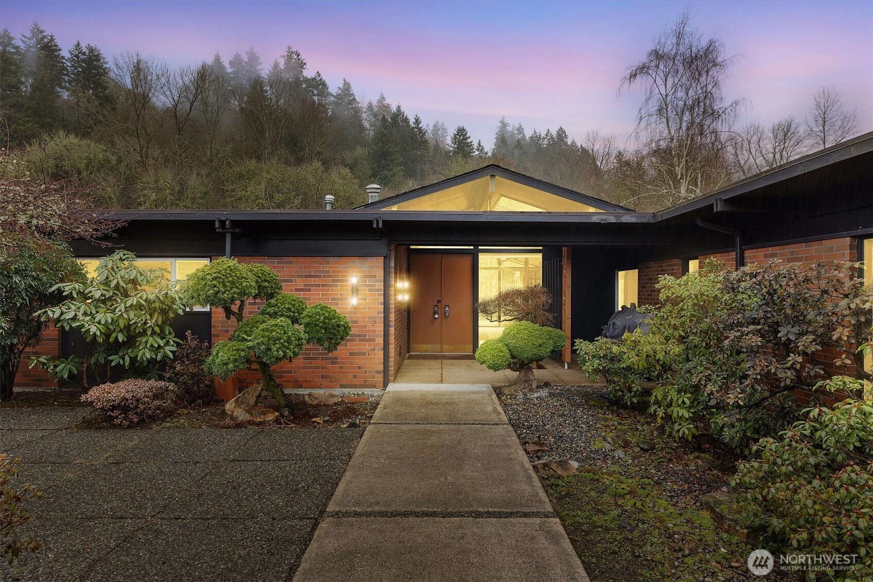 16 Riverview Drive Property Photo
