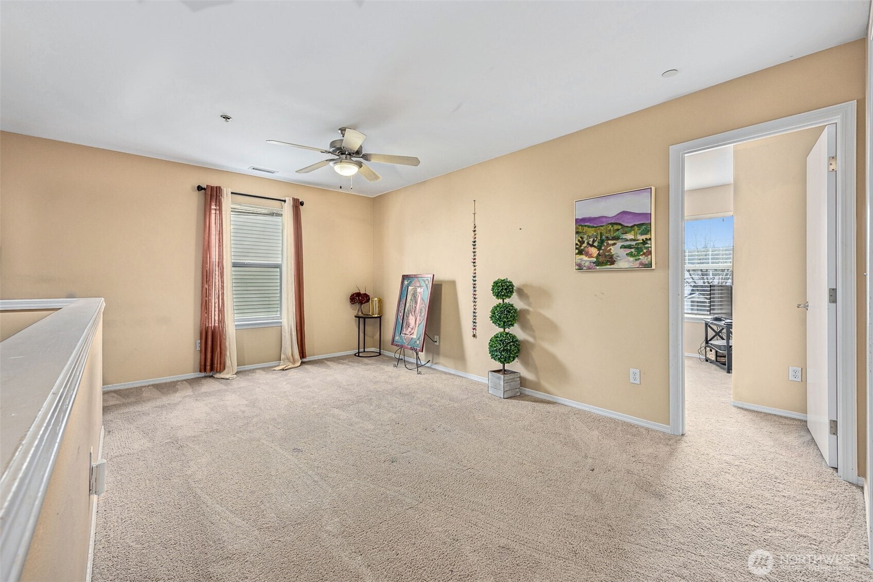 2742 Mcneil Street Property Photo 15