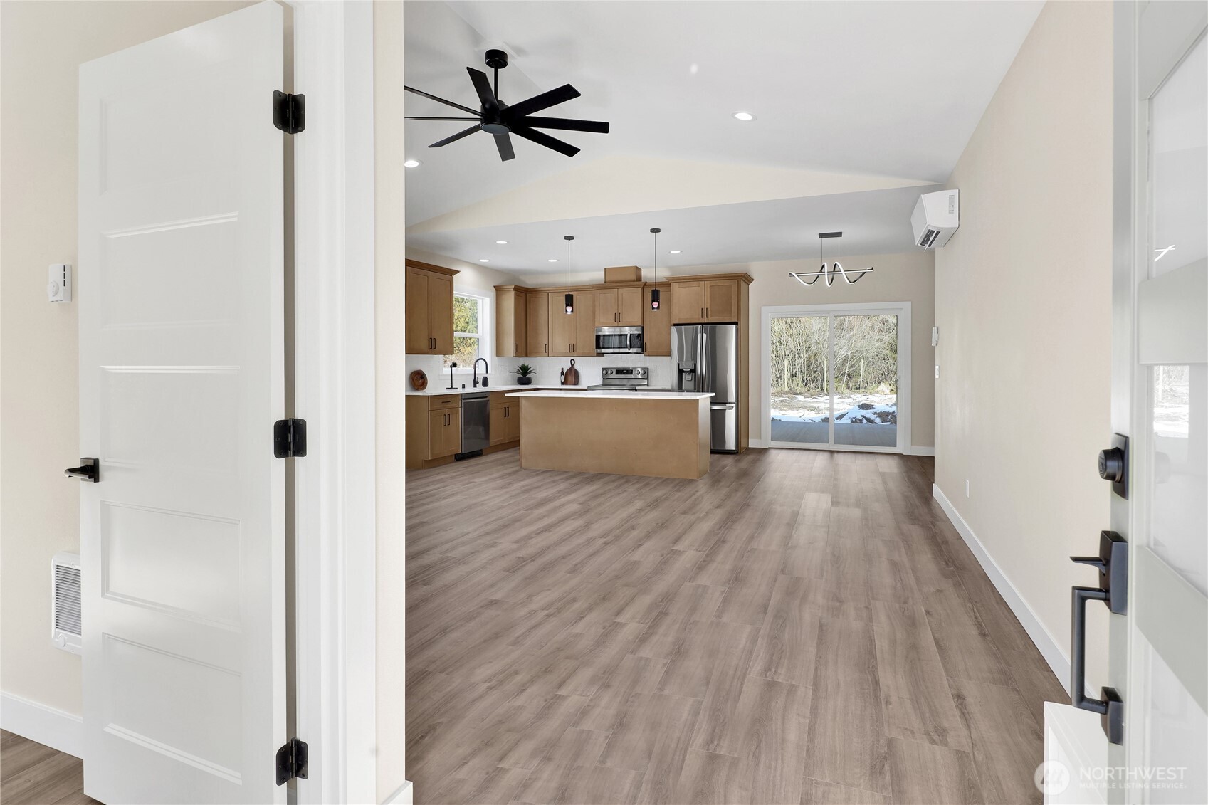 8659 Golden Valley Drive Property Photo 3
