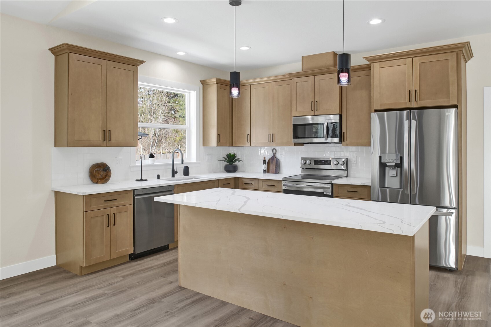 8659 Golden Valley Drive Property Photo 12