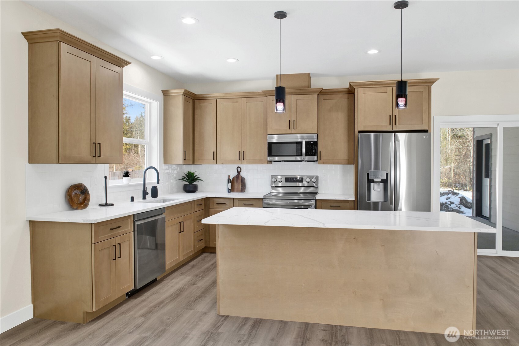 8659 Golden Valley Drive Property Photo 16