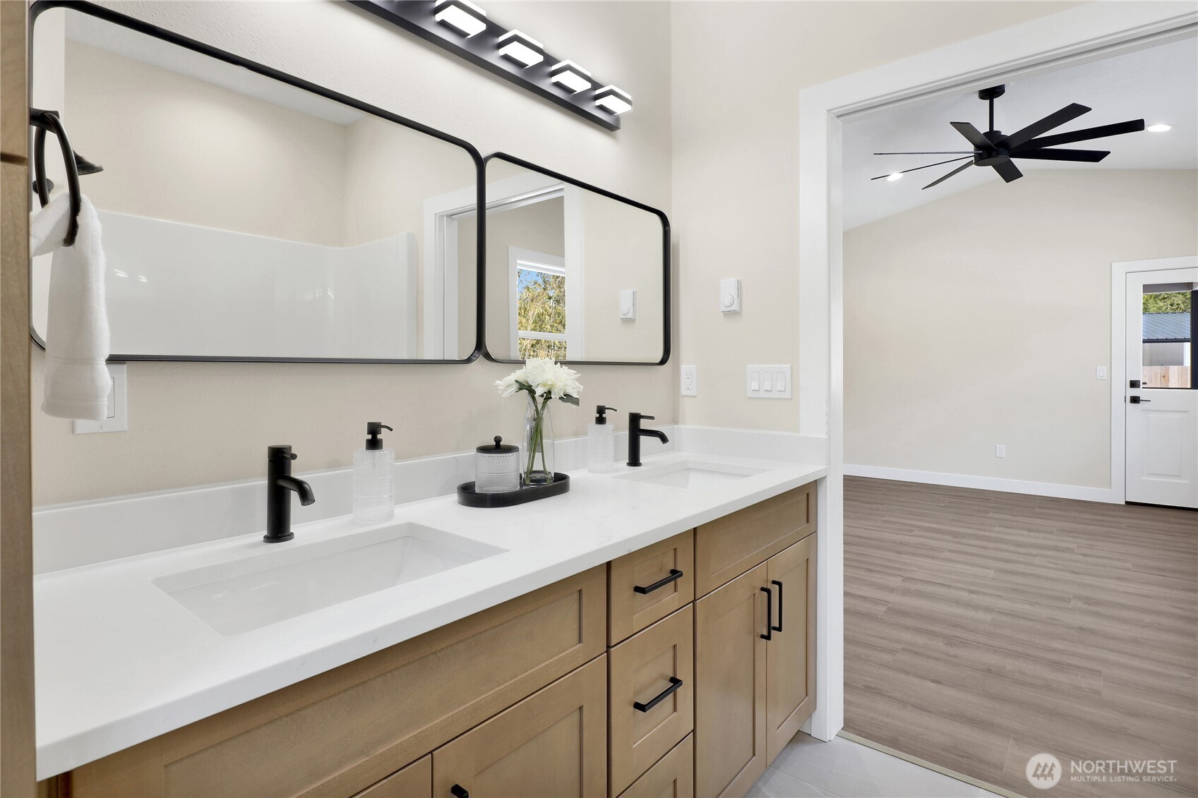 8659 Golden Valley Drive Property Photo 23