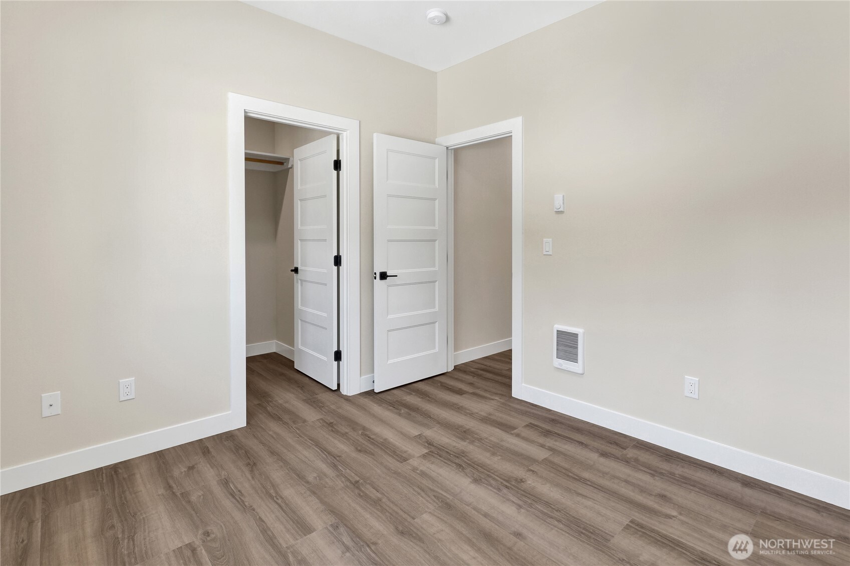8659 Golden Valley Drive Property Photo 27