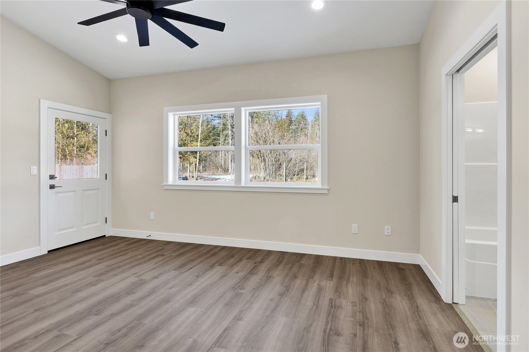 8659 Golden Valley Drive Property Photo 28