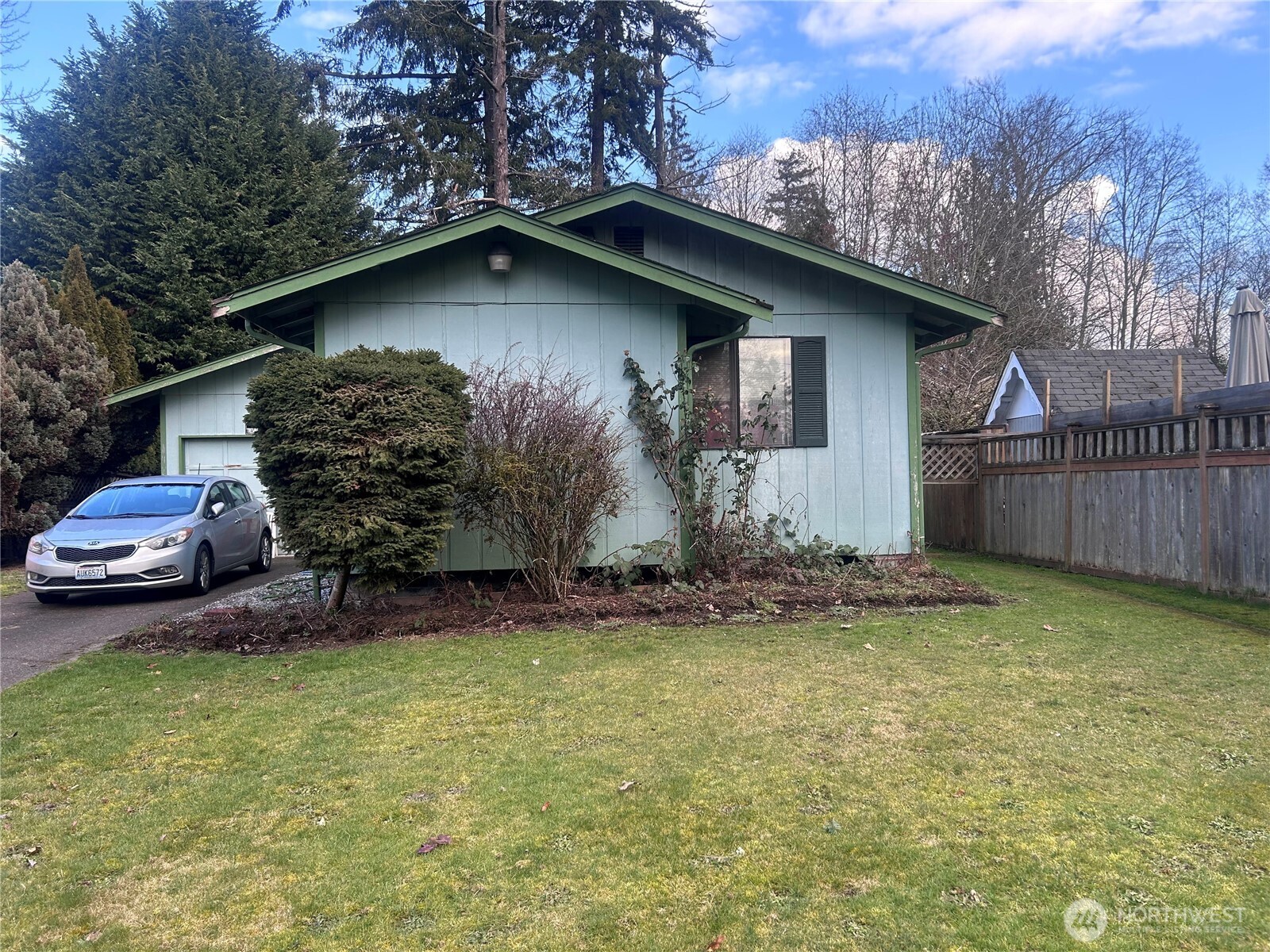 9025 E Property Photo