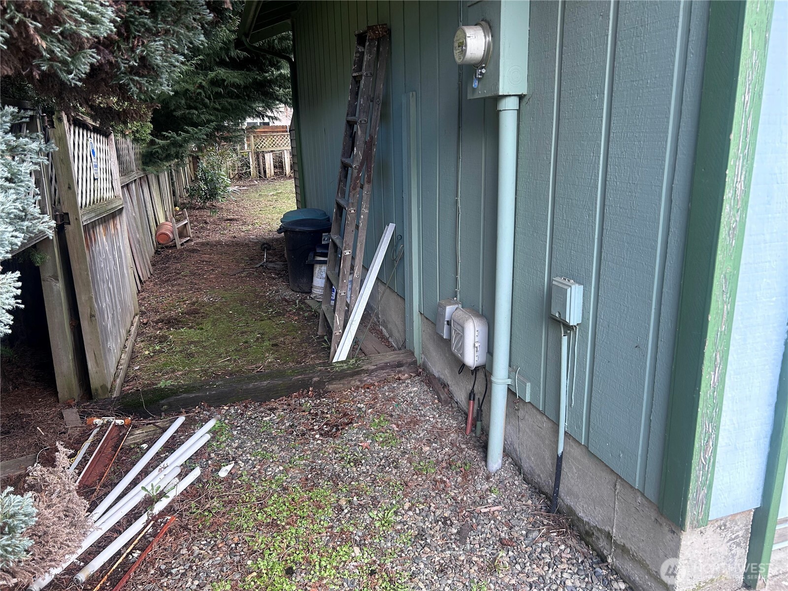 9025 E Property Photo 15