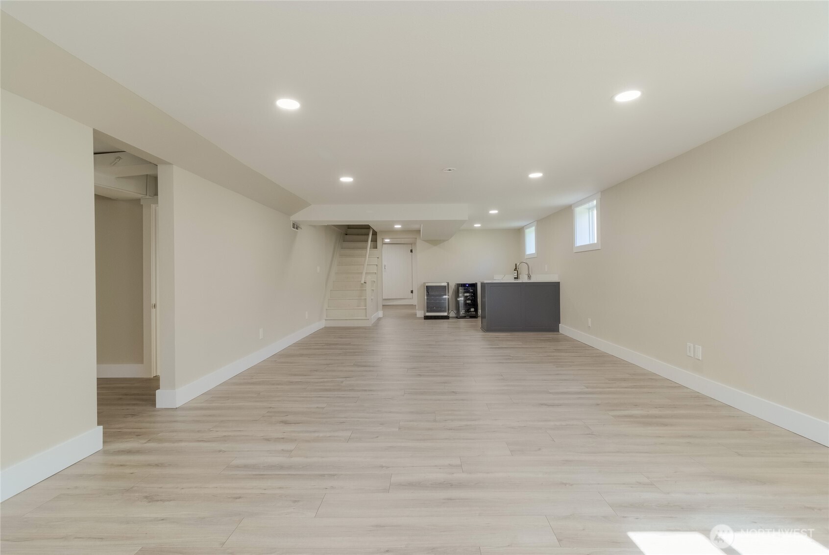 609 Pleasant Street Property Photo 16