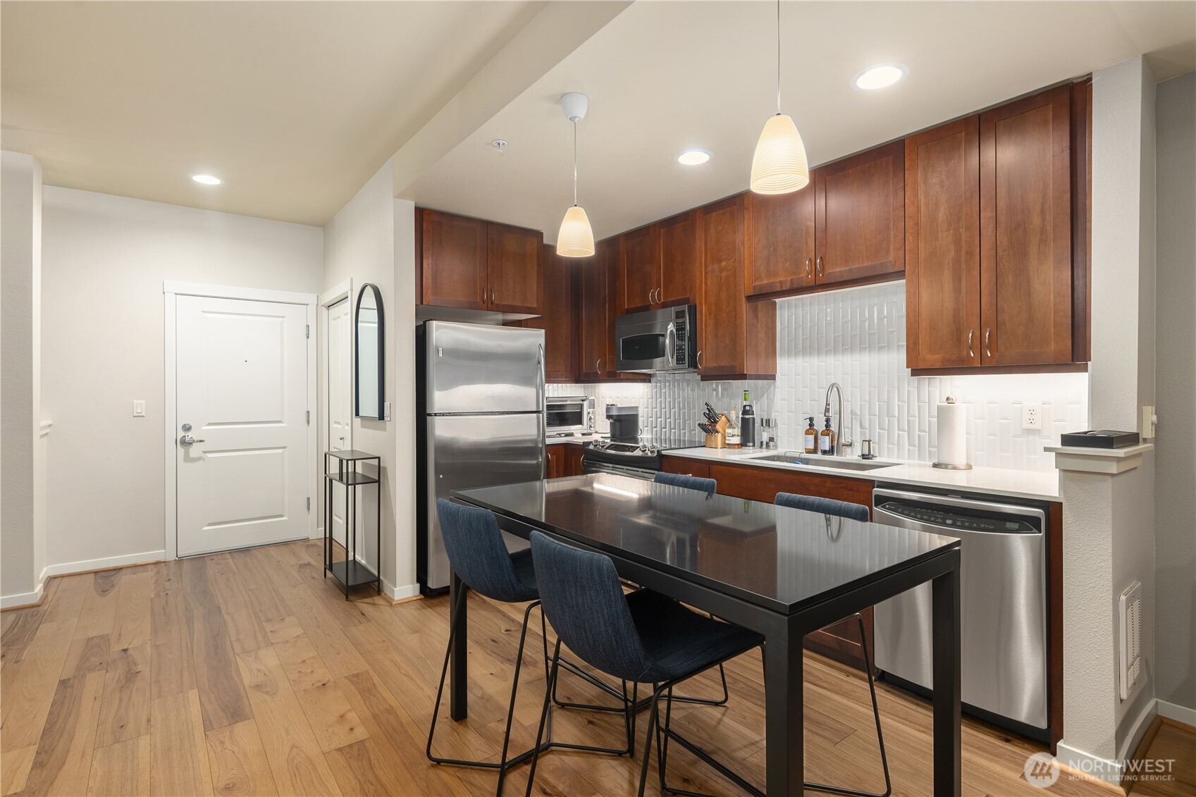 16141 Cleveland Street 401 Property Photo 3