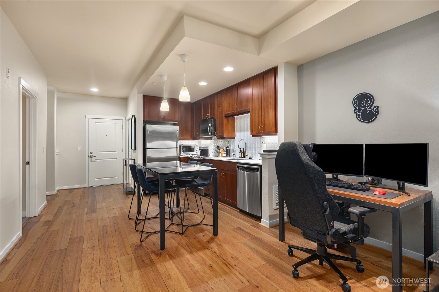 16141 Cleveland Street 401 Property Photo 6