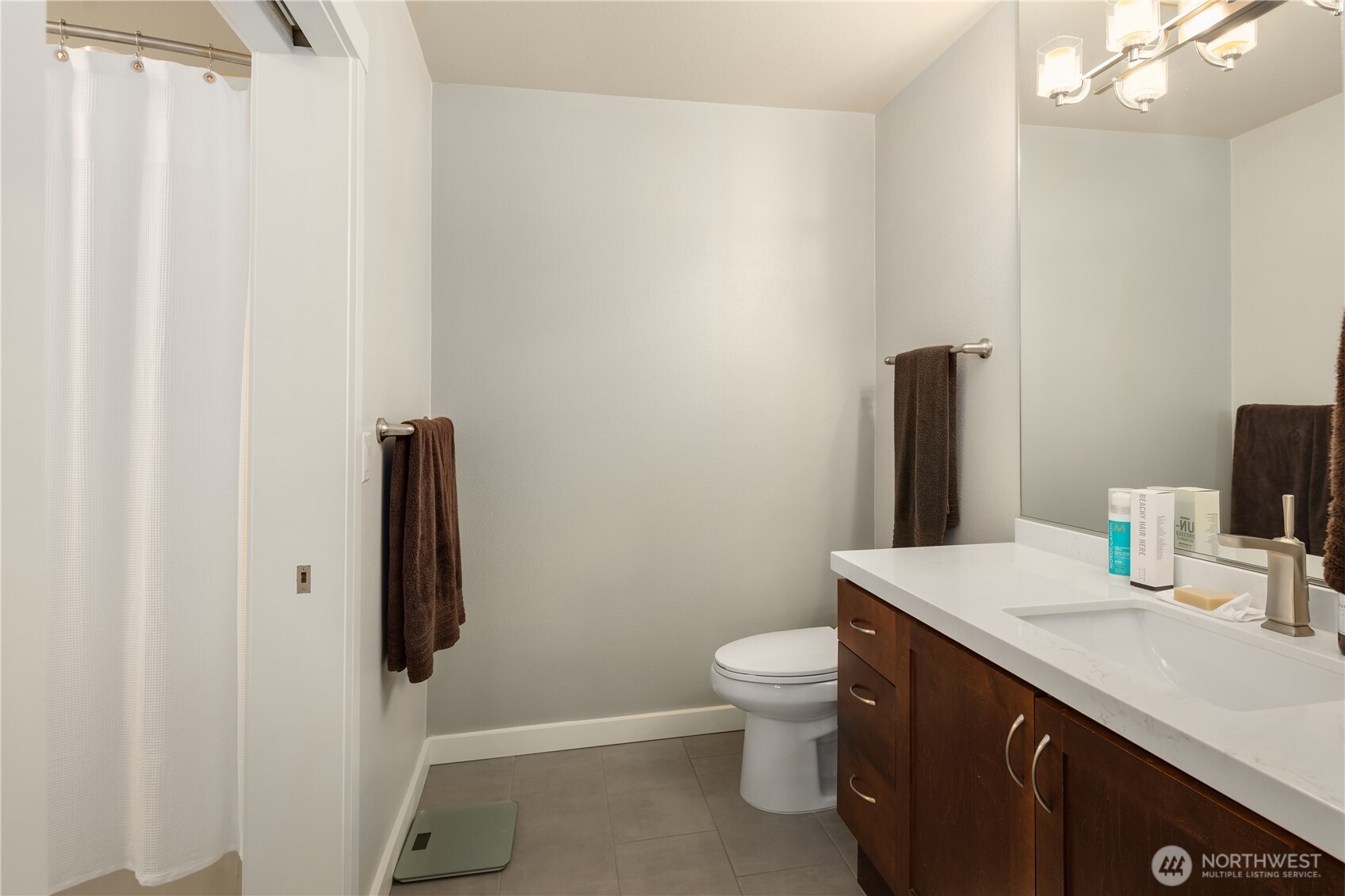 16141 Cleveland Street 401 Property Photo 15